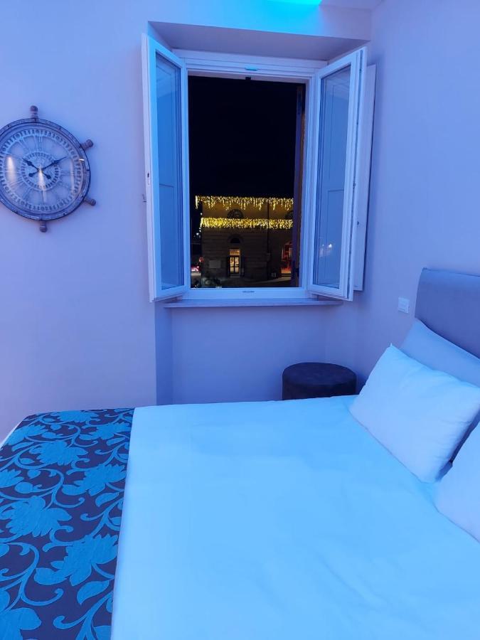 La Romantica Camere E Wellness เซนีกัลเลีย ภายนอก รูปภาพ